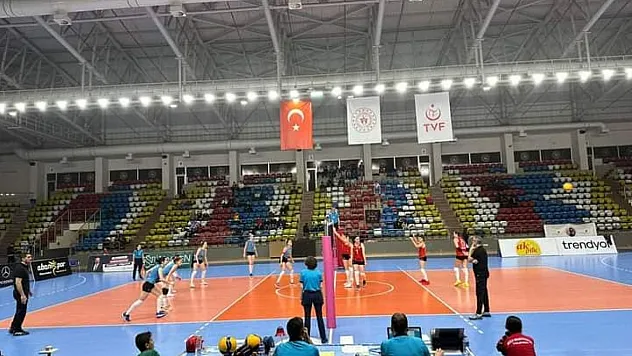 Bayanlar Voleybol Bolu Bld.Spor 0 M.Nicer Otel. 3