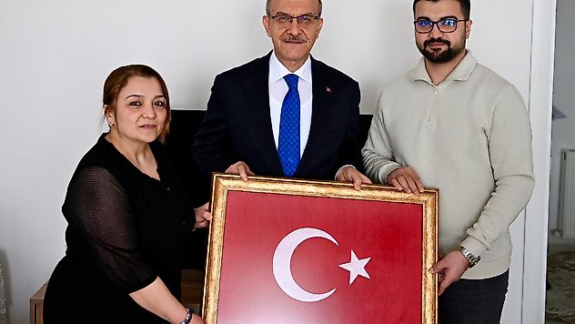 Bayramda Şehitler Rahmetle Anıldı, Aileleri Unutulmadı