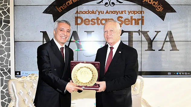 Biriz Beraberiz Hep Birlikte Türk Milletiyiz