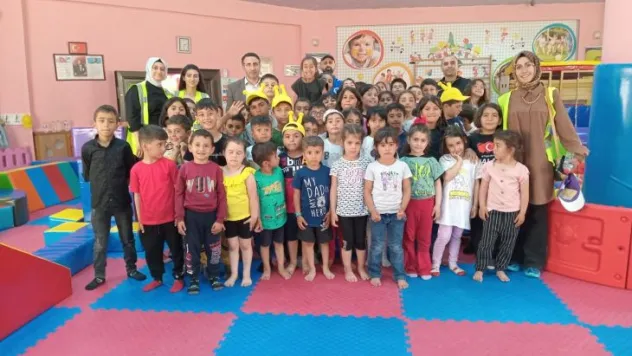 Büyükşehir Belediyesi Eğitim Kursları Çocukların Yüzünü Güldürüyor