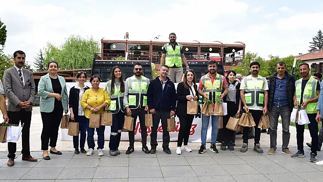 Büyükşehir Belediyesi'nden Vatandaşlara Ücretsiz Fide Desteği