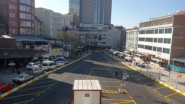 Büyükşehir Belediyesi Otopark Alanlarında da Çalışmalarını Sürdürüyor