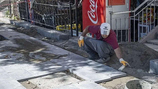 Büyükşehir Belediyesi Sivas Caddesini Yeniliyor