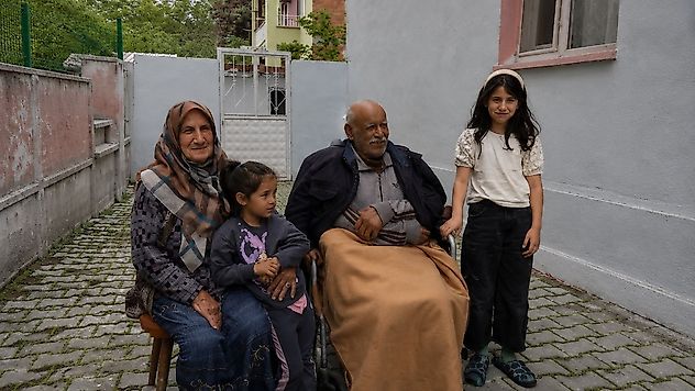 Büyükşehir Belediyesinden Engelli Bireylere Akülü Sandalye Desteği