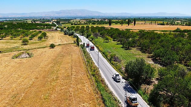 Büyükşehir'den Kırsal Mahallelere 860 Kilometre Asfalt