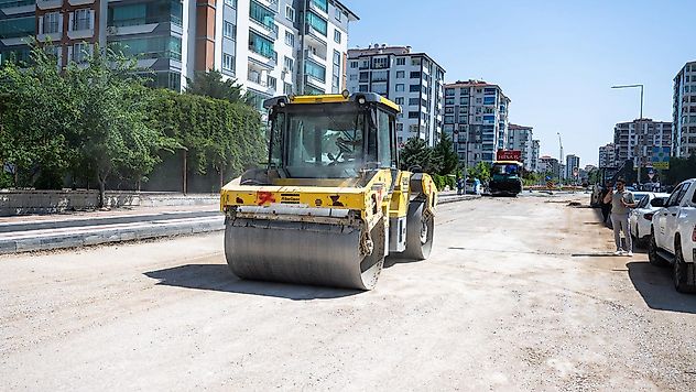 Büyükşehir Kesintisiz Ulaşım İçin Yeni Yollar Açıyor