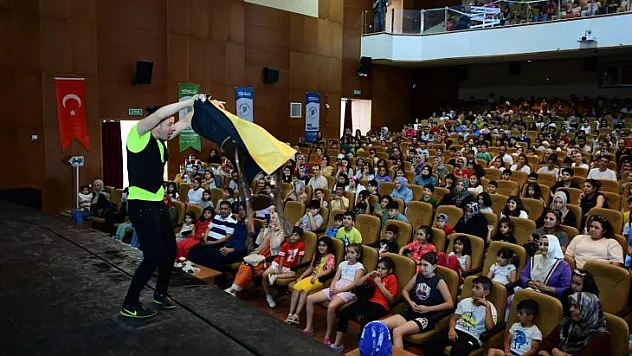 'Cambaz Mithat' Sirk Gösterisi Büyük İlgi Gördü