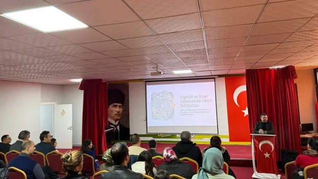 Çamlıca Kolejinde 'Aile ve Çocuk İletişimi' semineri