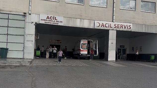 Çatıdan Düşen 58 Yaşındaki Adam Hayatını Kaybetti