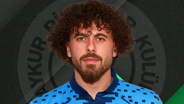 Çaykur Rizespor, Ogün Özçiçek'i kadrosuna kattı