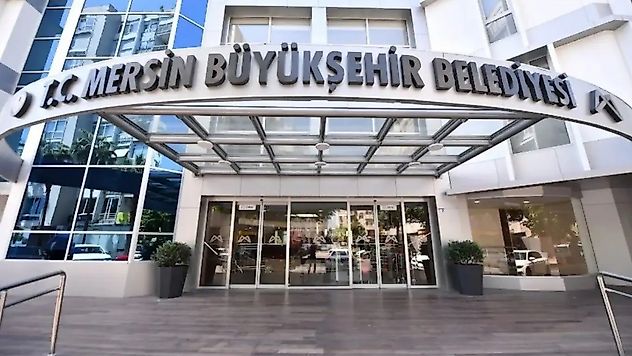 CHP'li Mersin Belediyesi'nde Yolsuzluk Soruşturması: Operasyon Sürüyor