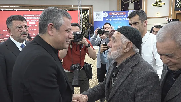 CHP Lideri Özel: 70 Milyar Dolar Toplandı, Depremzedeye Senet İmzalatılıyor