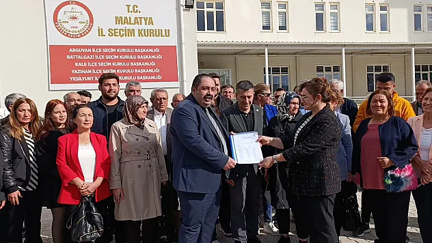 CHP Malatya İl Yönetimi Mazbatasını Aldı