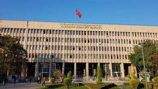 Çocuk istismarı, hakaret ve tehdit içerikli paylaşımlara soruşturma