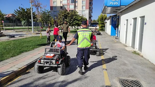 Çocuk Trafik Eğitim Parkı'nda Nazari ve Uygulamalı Trafik Eğitimi