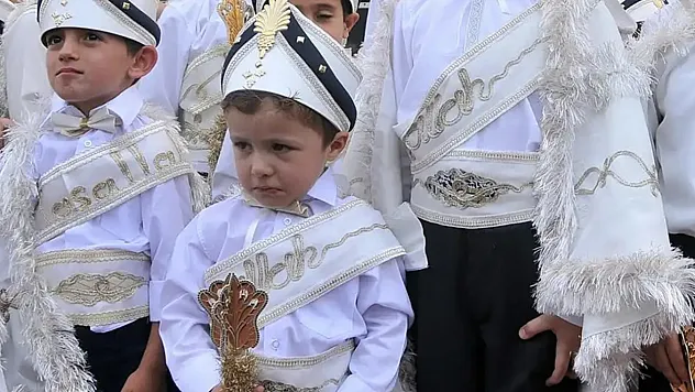 Çocuklarda sünnet için hangi yaş daha uygun?