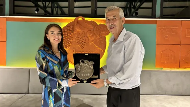 Cömertoğlu hakimler için düzenlenen veda yemeğine katılım sağladı.