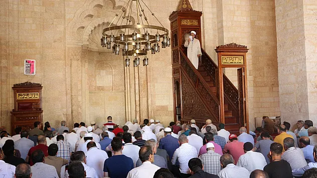 Cuma Hutbesinde Kerbela Mesajı: Ayrılık Değil Birlik