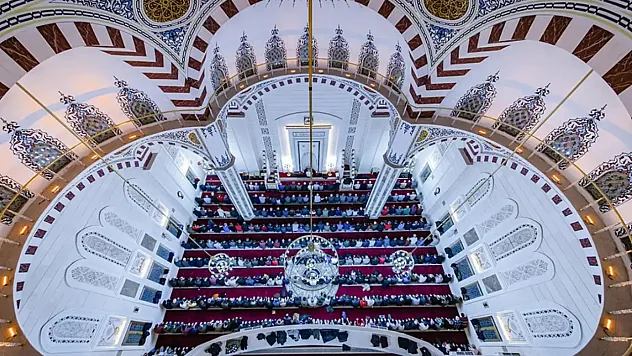 Cuma hutbesinde tövbe ve umut vurgusu