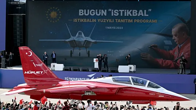 Cumhurbaşkanı Erdoğan: Milli muharip uçağımızın ismi KAAN'dır. İsim babası da Devlet Bey'dir.