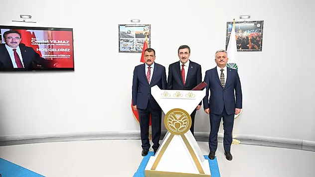 Cumhurbaşkanı Yardımcısı Cevdet Yılmaz'dan Başkan Gürkan'a Ziyaret