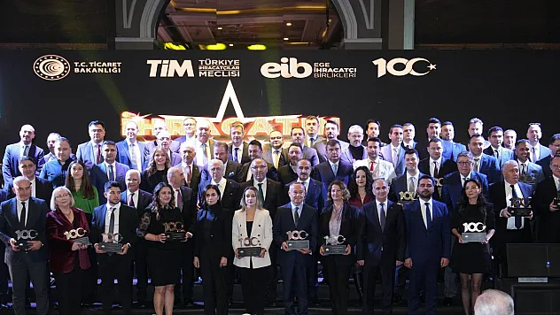 Cumhuriyetin 100. Yılına damga vuran ihracatçılar ödüllendirildi