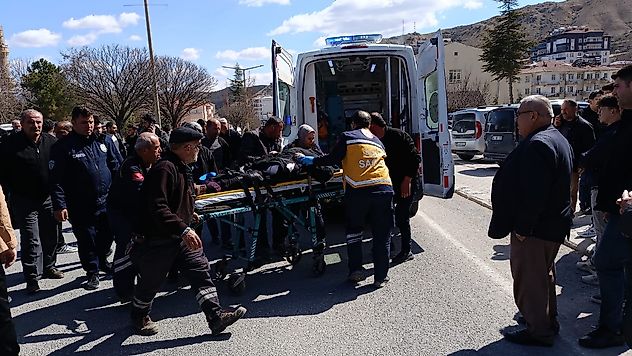 Darende'de Otomobilin Çarptığı Yaşlı Kadın Yaralandı