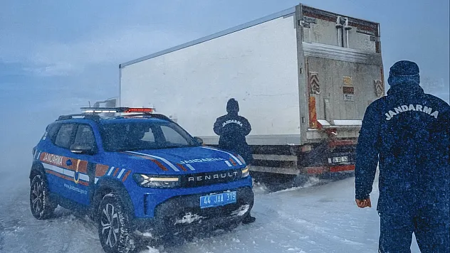 Darende-Malatya ve Darende-Gürün Yolu Trafiğe Kapatıldı