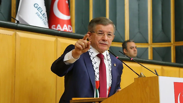 Davutoğlu'ndan Erdoğan'a çağrı: 'İslam dünyası devreye girmeli'