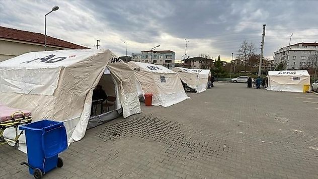 Deprem bölgesinde yeterli çadır olmadığı iddialarına AFAD'dan cevap