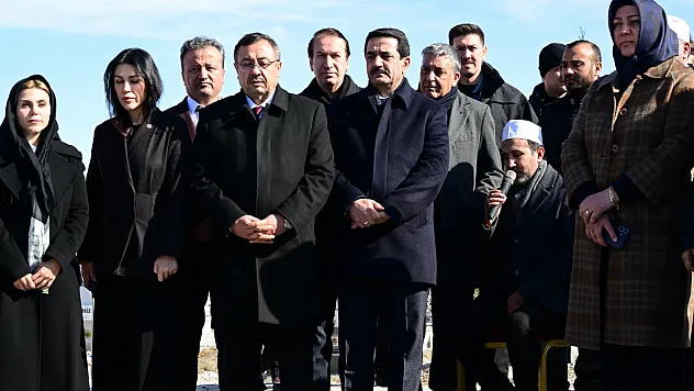 Deprem Şehitleri Malatya'da Dualarla Anıldı