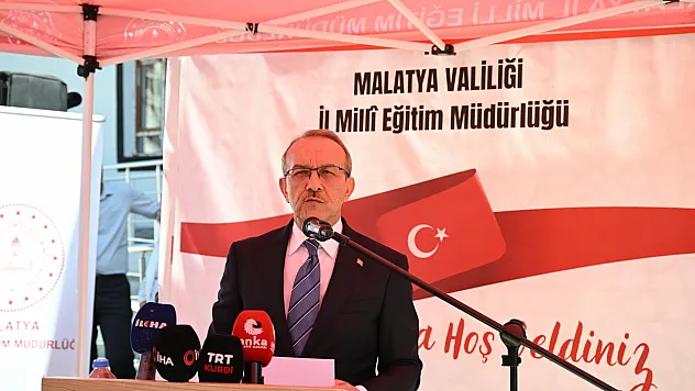 Deprem Sonrası Yeniden İnşa Edilen Okulda Ders Zilleri Çaldı