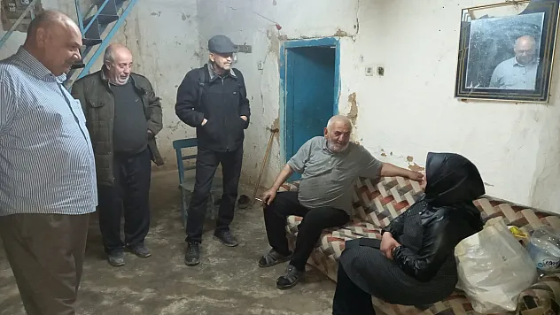 Depremde Evi Ağır Hasar Gören Hüseyin Atılgan'a Hayırseverlerden Büyük Destek