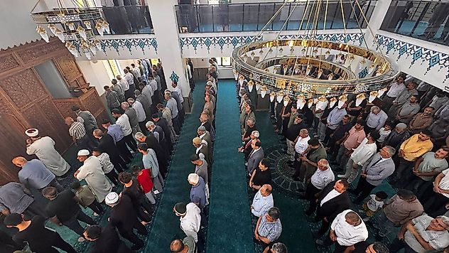 Depremde Zarar Gören Şahnahan Yeni Camii Yeniden Hizmete Girdi