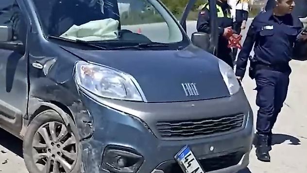 Dilek Mahallesi'nde Dar Köprü Kazaya Neden Oldu: 4 Kişi Yaralandı