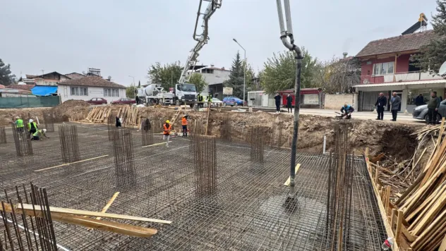Dilek Merkez Camii'nin temeli dualarla atıldı