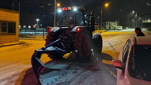 Doğanşehir Belediyesi'nden Karla Mücadelede Yoğun Mesai