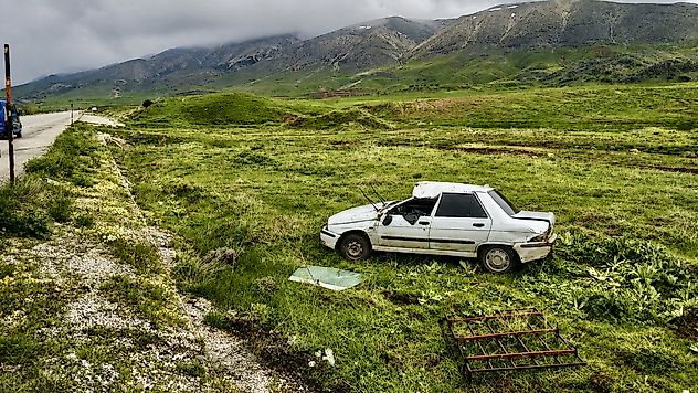 Doğanşehir'de Kaza: Otomobil Takla Attı, 6 Kişi Yaralandı