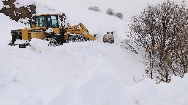 Doğu'da Kış Sert, Batı'da Bahar