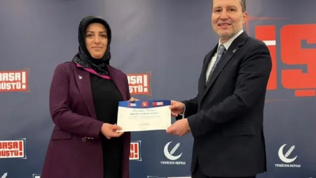 Dr.Fatih Erbakan'dan Başkan Koşar'a Ödül