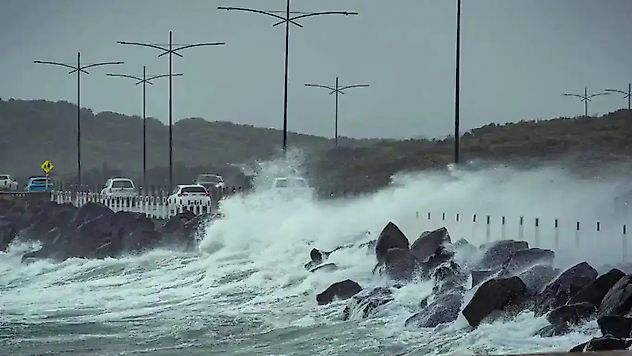Ege'de Fırtına Alarmı: Rüzgar 90 Km/Saate Çıkabilir