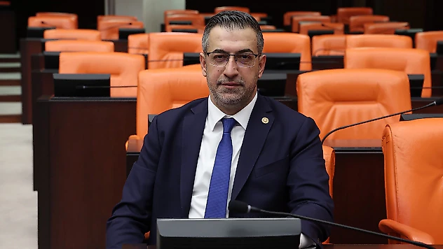 Elazığ'da 'Yüksek Tahsil Vakfı' Girişimi: 500 Öğrenciye Aylık Destek Sözü