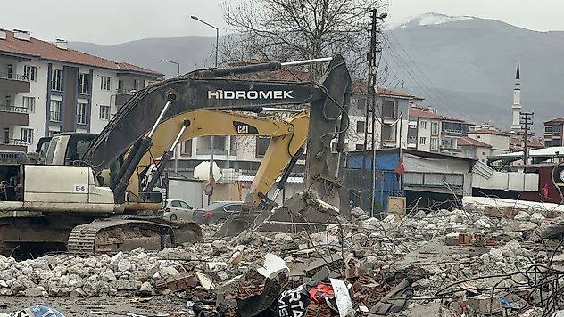 Elektrik Kesildi, Gerginlik Yaşandı: Malatya'da Sanayi Sitesi Yıkılıyor