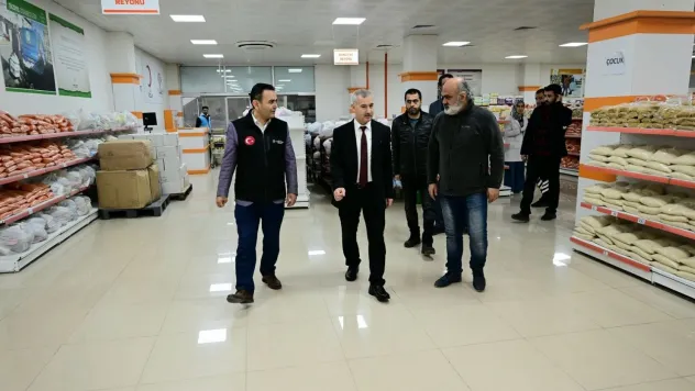 'Emanet Çarşımızda Un Dağıtımına Başladık'