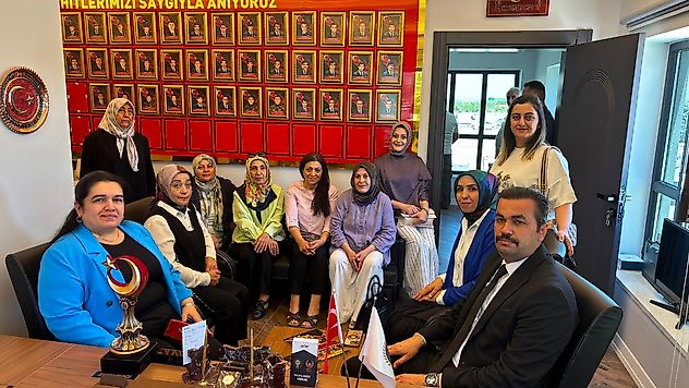 EMŞAV'dan Şehit ve Gazi Ailelerine Anlamlı Proje: Kitaplarla Güçlenen Gönül Bağları