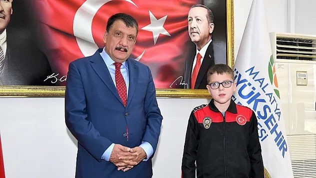 Engelli Kardeşlerimizin Önündeki Engelleri Kaldırmalıyız