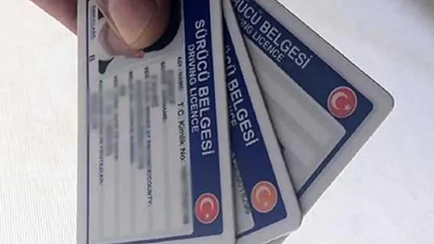 Eski ehliyetleri yenilemek için son gün yarın: Ücret 7 bin 438 TL'ye yükselecek