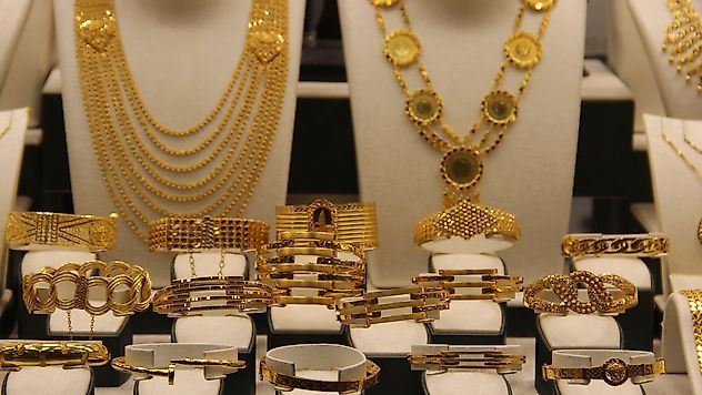 FED kararı öncesi altın uçuşa geçti