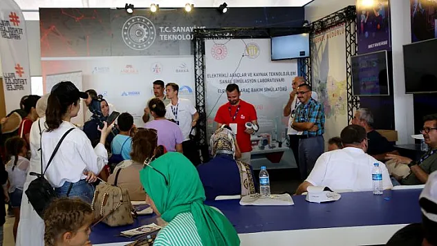 FKA TEKNOFEST Karadeniz'de 'Elektrikli Araçlar Sanal Gerçeklik' Projesini Tanıttı