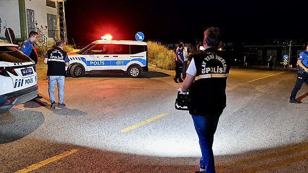 Gece Yarısı Pompalı Tüfekle Ateş Açıldı